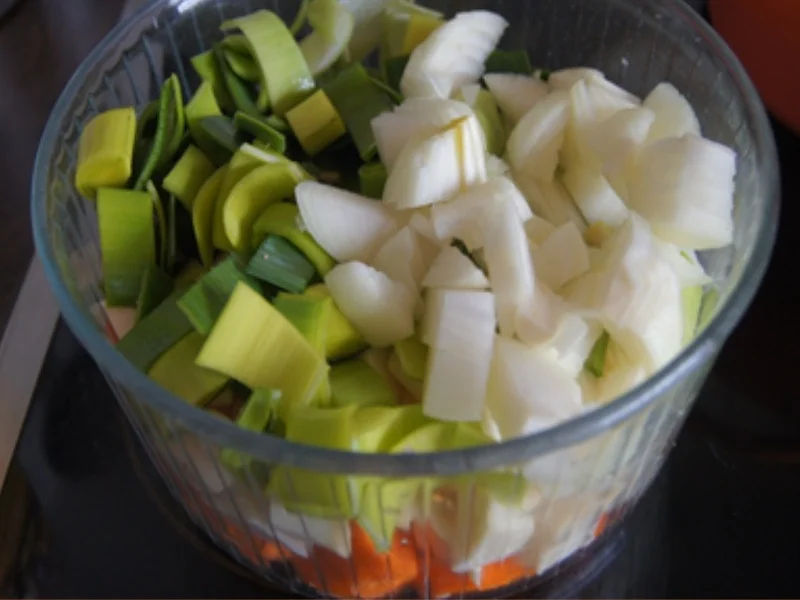 Schmorsauerbraten mit Gemüsesauce, Spargel und Kartoffeln - Rezept - Bild Nr. 8071