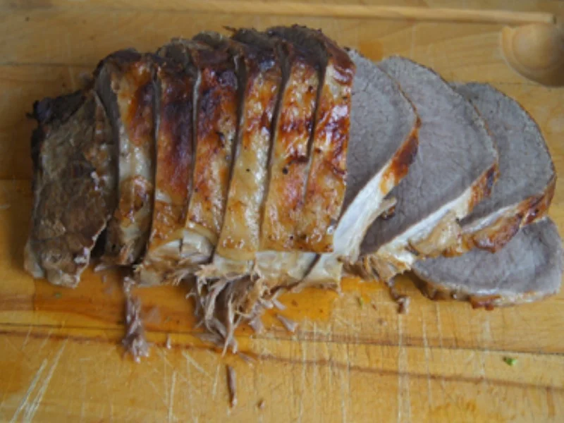 Schmorsauerbraten mit Gemüsesauce, Spargel und Kartoffeln - Rezept - Bild Nr. 8080