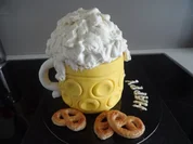 Motiv-Torte "Bierkrug" mit bitter-schokoladigem Innenleben - Rezept - Bild Nr. 8099