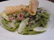 Rezept: Pasta: Tagliatelle Verde con Asparaghi e Salsa di Erba Cipollina Bild Nr. 8070 Pasta: Tagliatelle Verde con Asparaghi e Salsa di Erba Cipollina - Rezept - Bild Nr. 8070