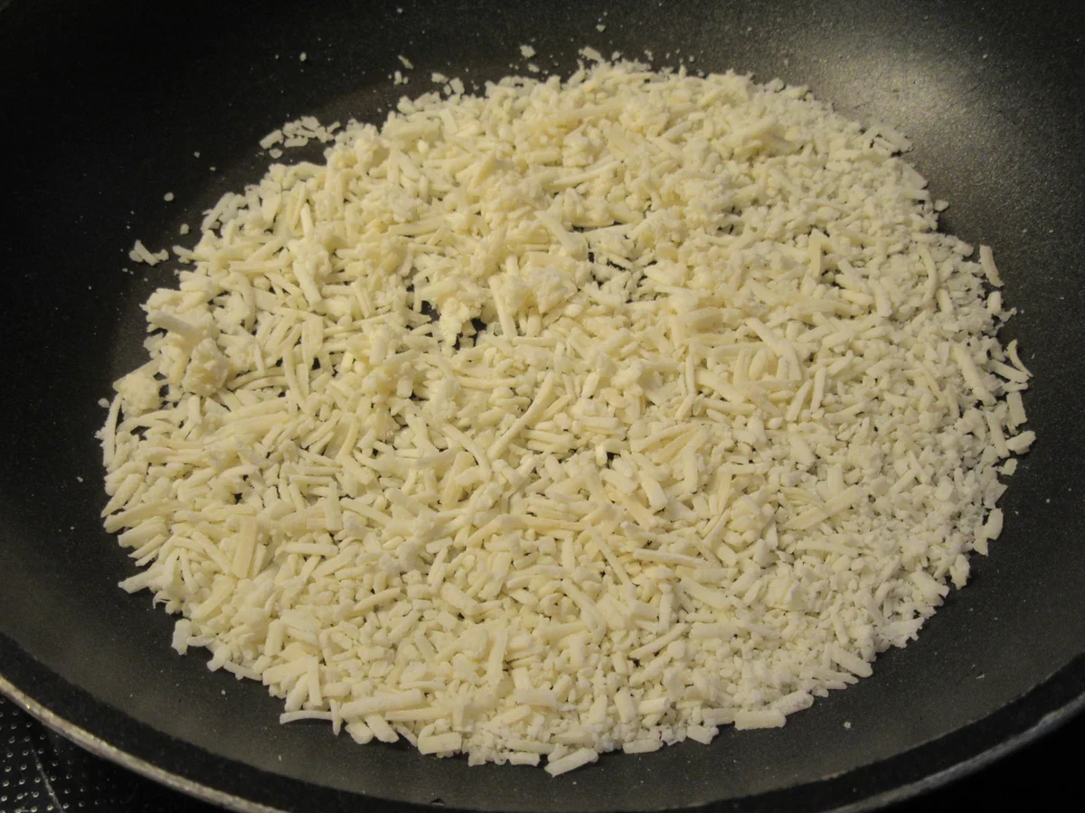 Rezept: Pasta: Tagliatelle Verde con Asparaghi e Salsa di Erba Cipollina Bild Nr. 8080 Pasta: Tagliatelle Verde con Asparaghi e Salsa di Erba Cipollina - Rezept - Bild Nr. 8080