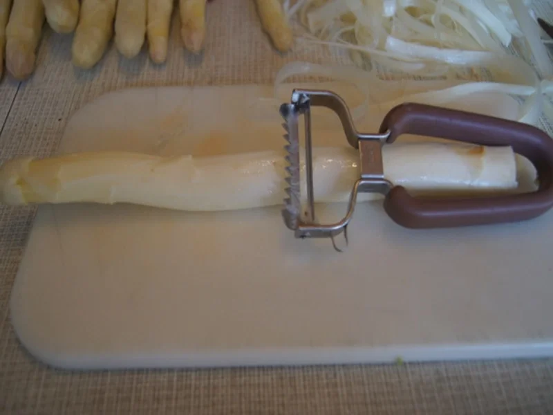 Rezept: Curry-Spargel mit Lachsforellenfilet Bild Nr. 8081 Curry-Spargel mit Lachsforellenfilet - Rezept - Bild Nr. 8081