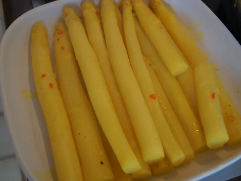 Rezept: Curry-Spargel mit Lachsforellenfilet Bild Nr. 8093 Curry-Spargel mit Lachsforellenfilet - Rezept - Bild Nr. 8093