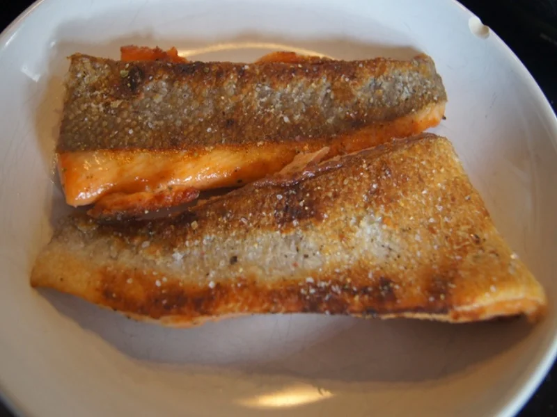 Rezept: Curry-Spargel mit Lachsforellenfilet Bild Nr. 8101 Curry-Spargel mit Lachsforellenfilet - Rezept - Bild Nr. 8101