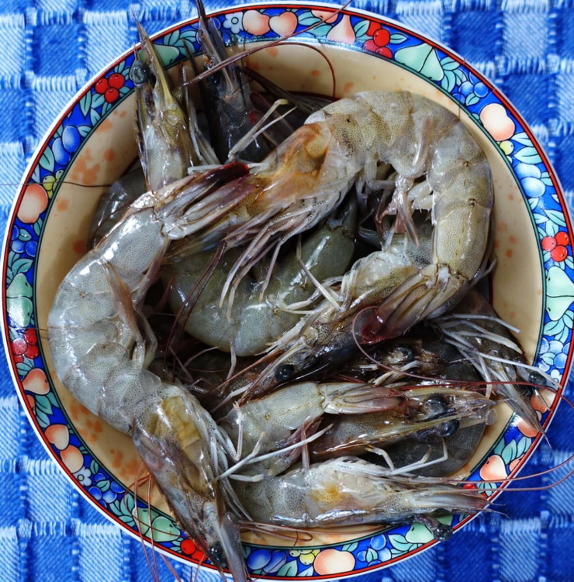 Rote Currysuppe mit Garnelen und Tintenfischen - Rezept - Bild Nr. 8096