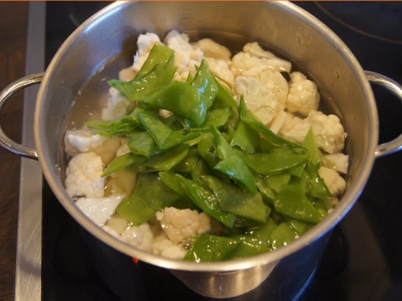 Rezept: Curry-Blumenkohl-Auflauf Bild Nr. 8105 Curry-Blumenkohl-Auflauf - Rezept - Bild Nr. 8105