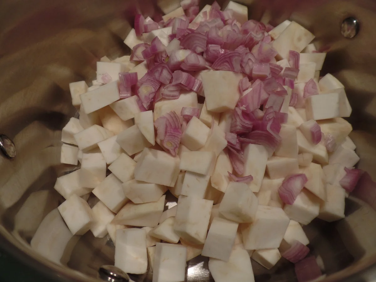 Rezept: Wachsweiche Eier mit Spinat Bild Nr. 8101 Wachsweiche Eier mit Spinat - Rezept - Bild Nr. 8101