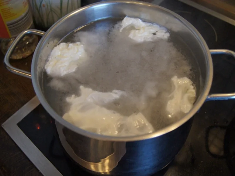 Spargel mit pochierten Eiern und herzhafter Sauce - Rezept - Bild Nr. 8112