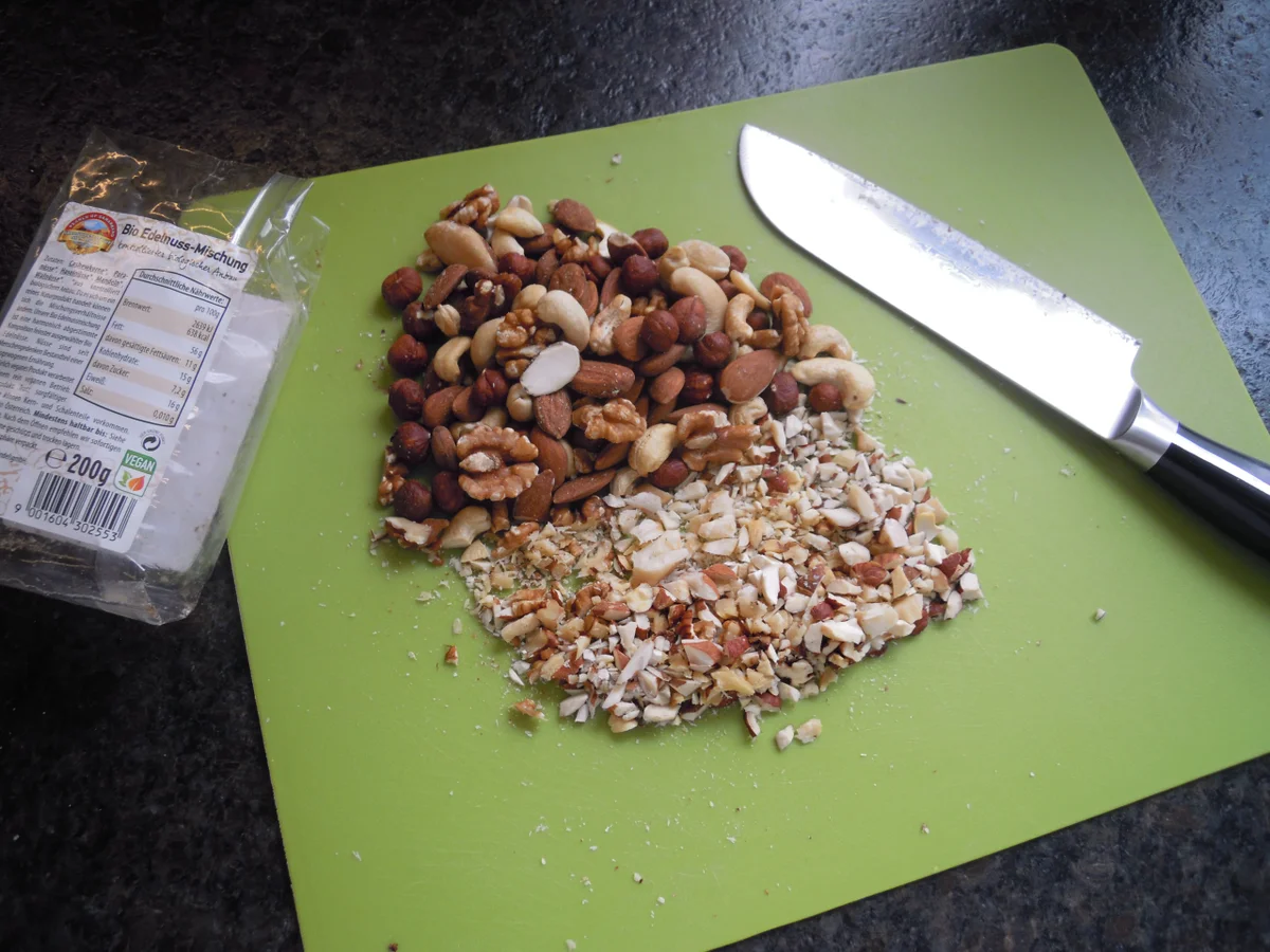 Rezept: Knusper Nüsschen Bild Nr. 8109 Knusper Nüsschen - Rezept - Bild Nr. 8109