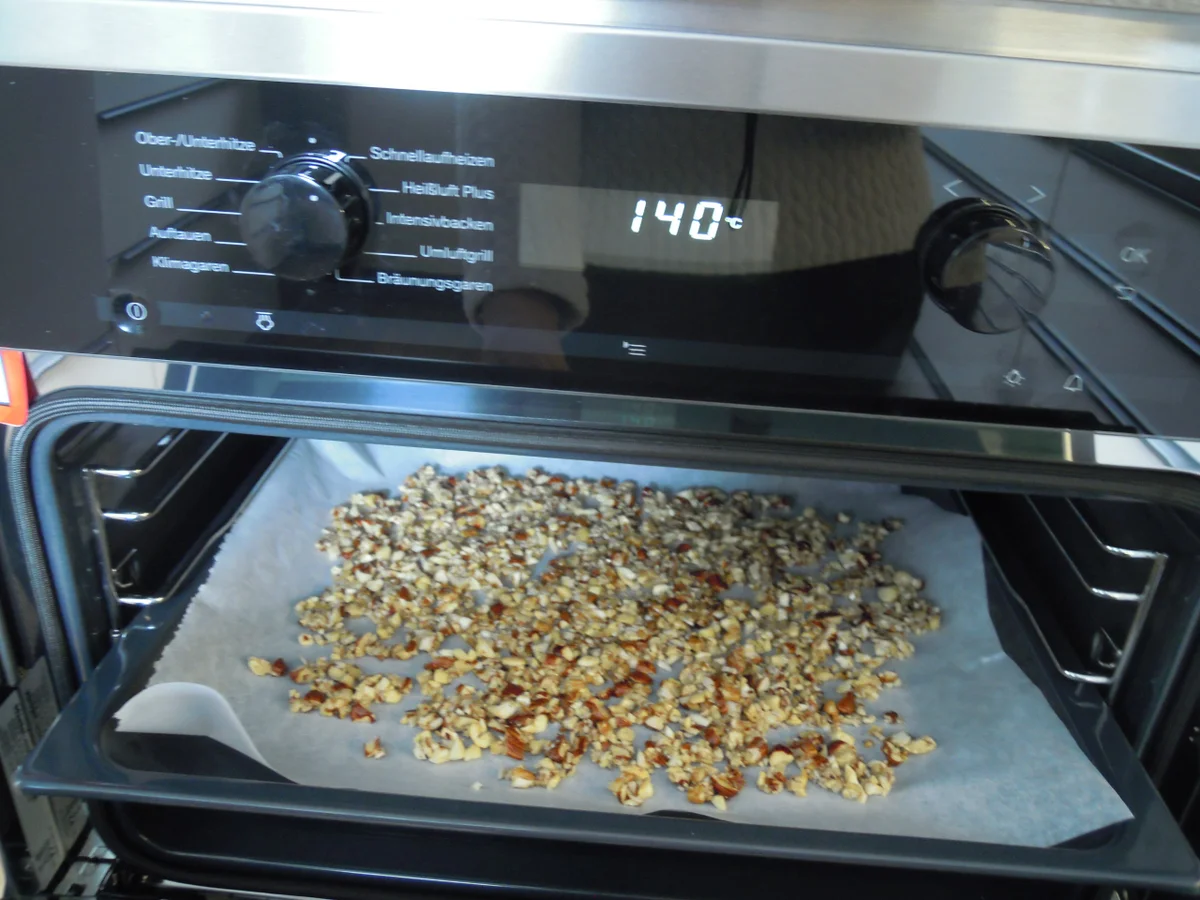 Rezept: Knusper Nüsschen Bild Nr. 8110 Knusper Nüsschen - Rezept - Bild Nr. 8110