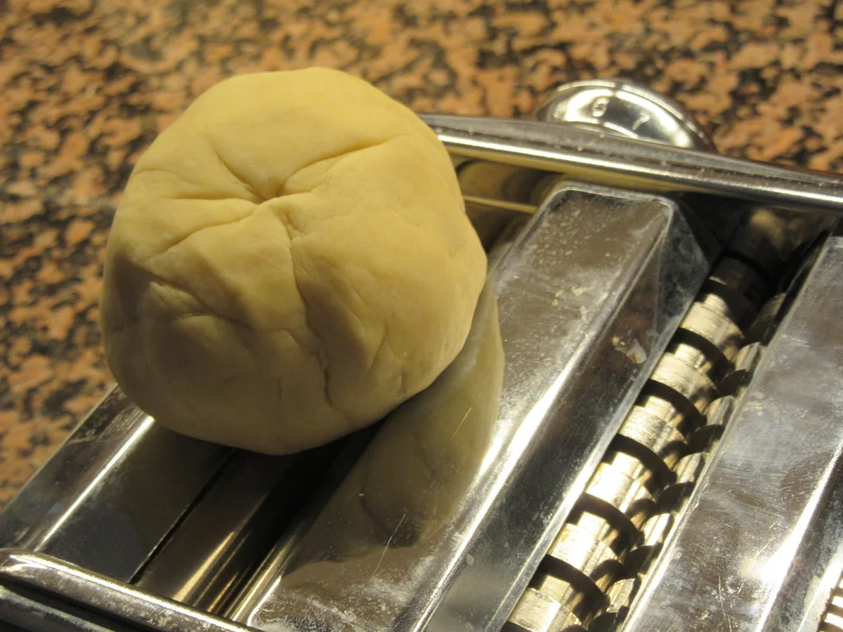 Rezept: Pasta: Nudelherzen mit Spargelfüllung auf chremigem Mangold Bild Nr. 8106 Pasta: Nudelherzen mit Spargelfüllung auf chremigem Mangold - Rezept - Bild Nr. 8106