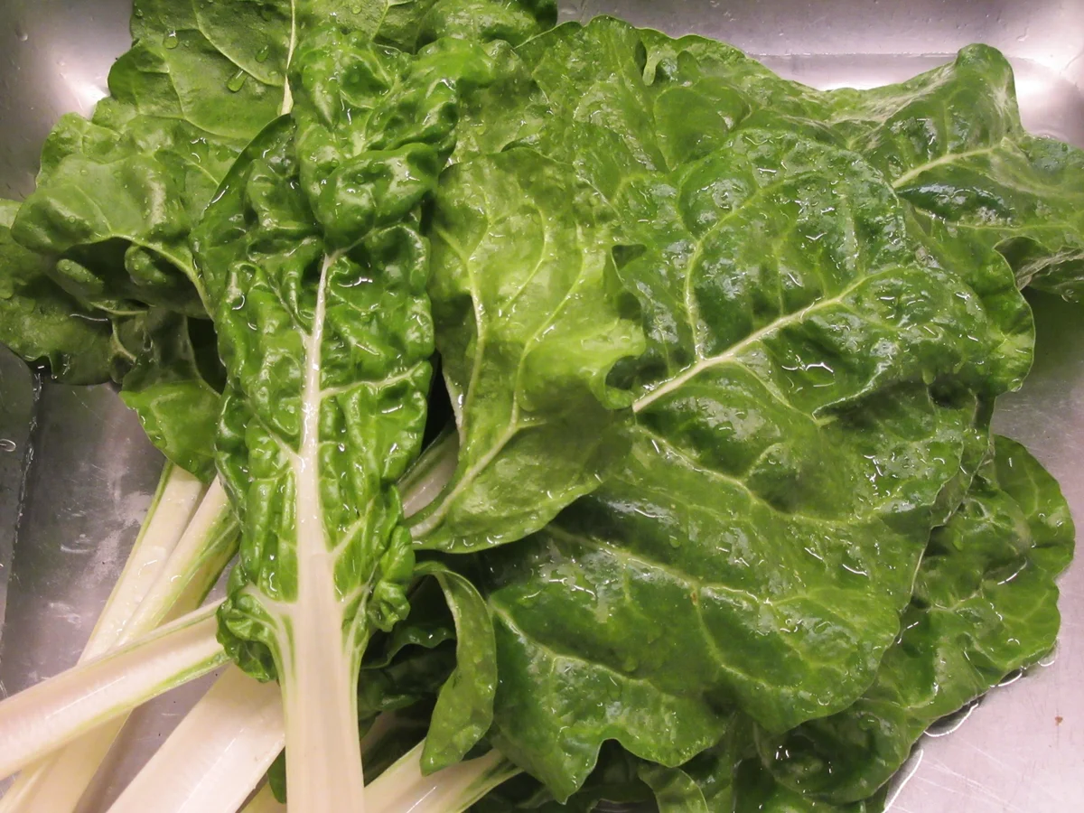 Rezept: Pasta: Nudelherzen mit Spargelfüllung auf chremigem Mangold Bild Nr. 8112 Pasta: Nudelherzen mit Spargelfüllung auf chremigem Mangold - Rezept - Bild Nr. 8112