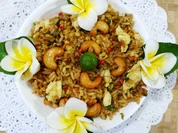 Würziger, balinesischer Kokosreis mit Eiern und Cashewnüssen - Rezept - Bild Nr. 8105