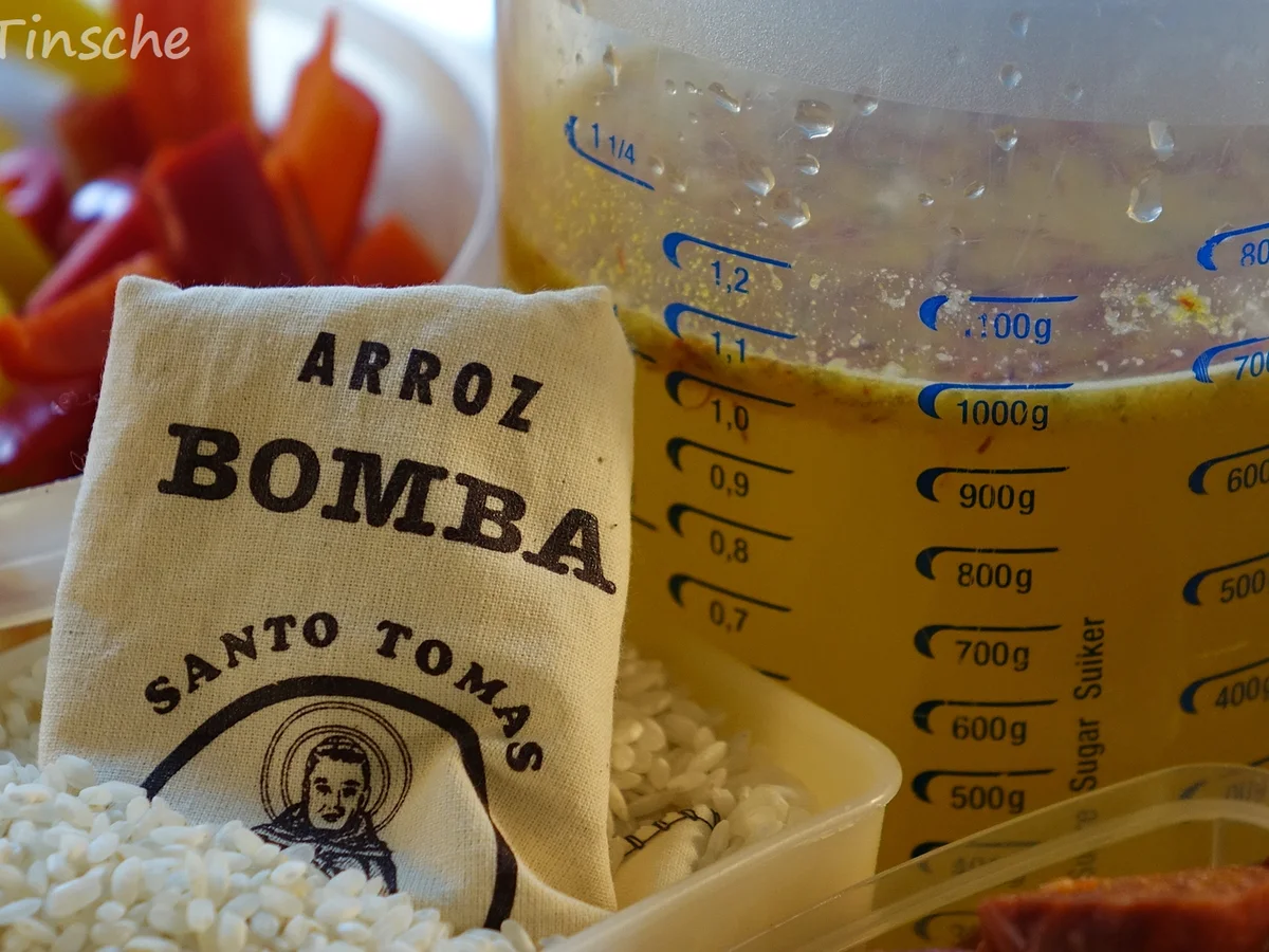 Paella mit Hähnchen & Chorizo (Es handelt sich hier natürlich nicht um das Original) - Rezept - Bild Nr. 8111