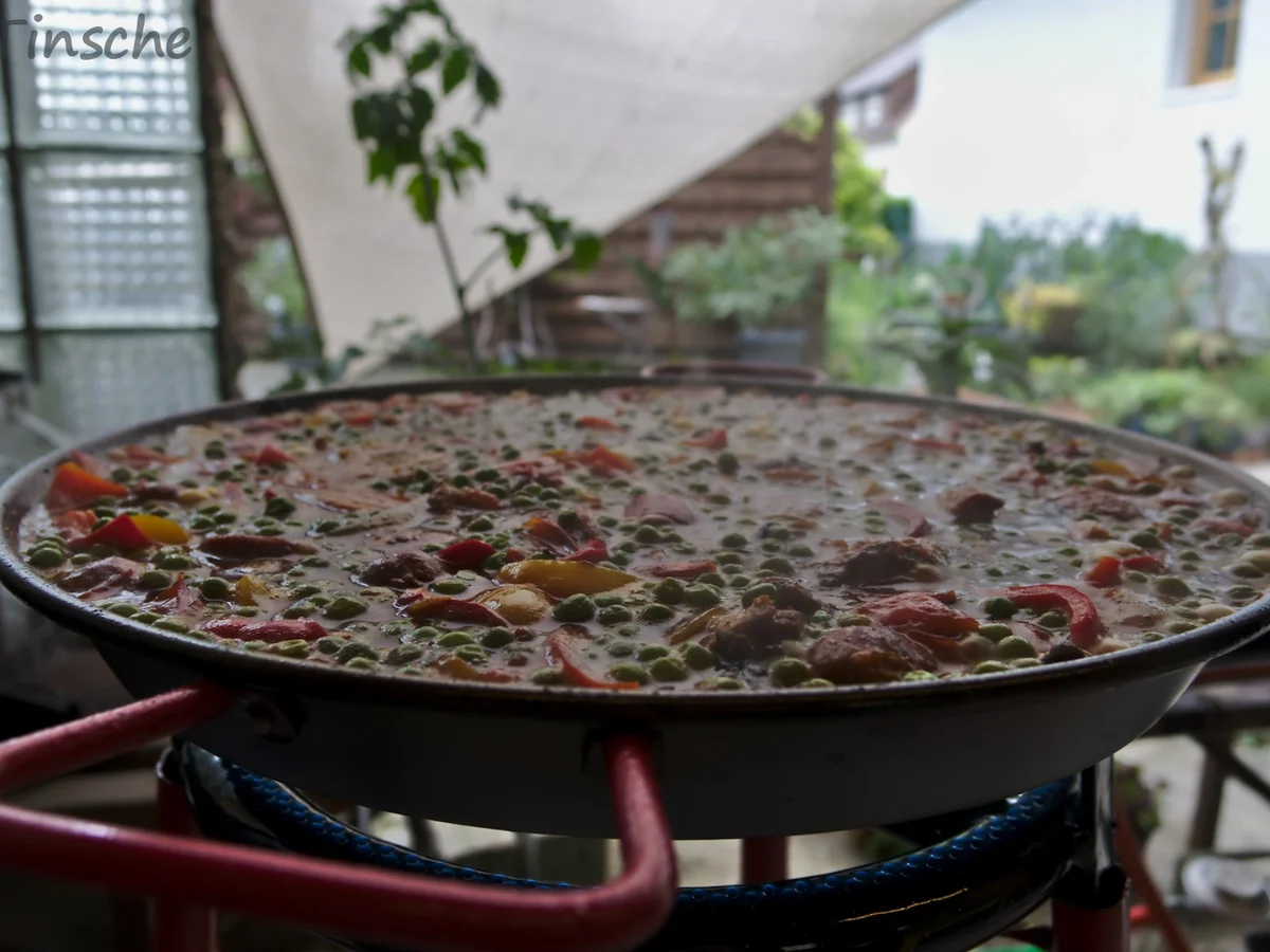 Paella mit Hähnchen & Chorizo (Es handelt sich hier natürlich nicht um das Original) - Rezept - Bild Nr. 8118