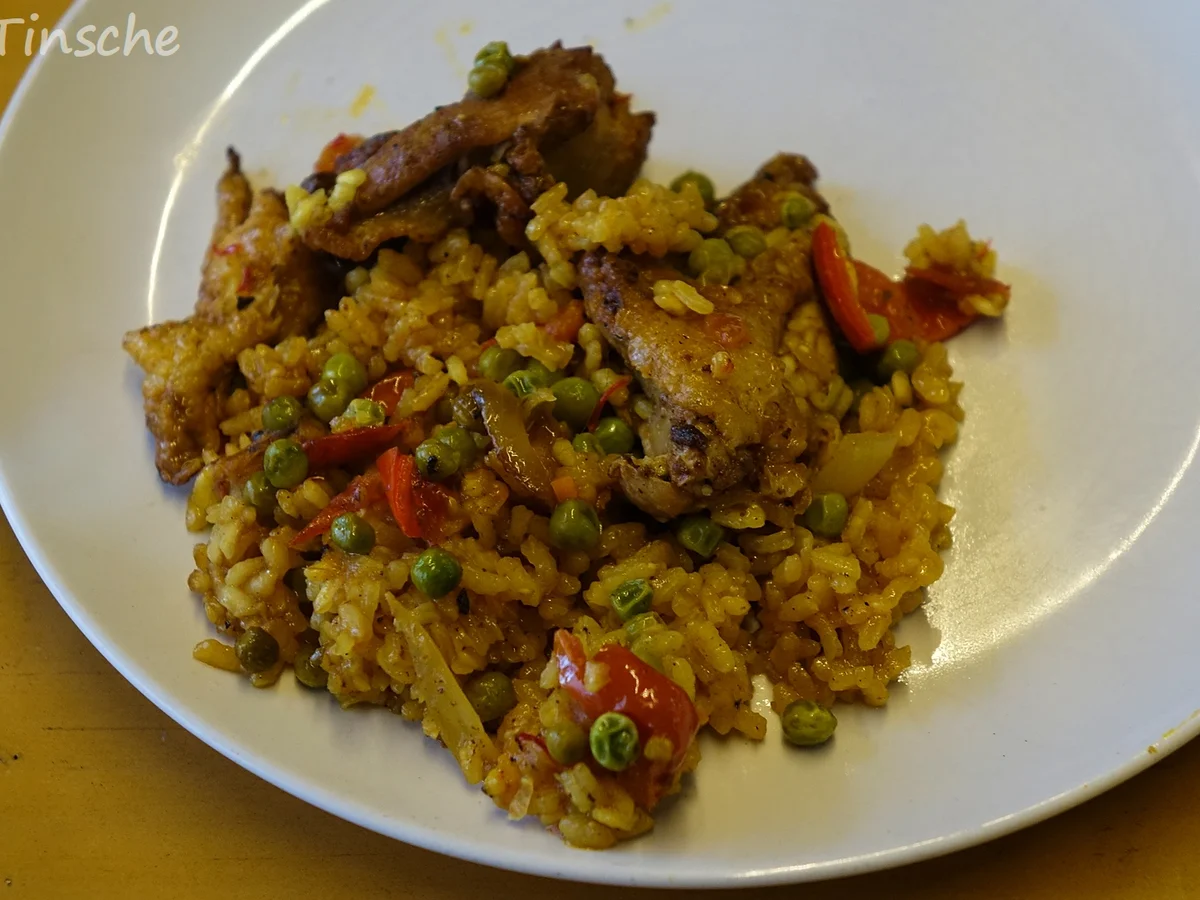 Paella mit Hähnchen & Chorizo (Es handelt sich hier natürlich nicht um das Original) - Rezept - Bild Nr. 8129