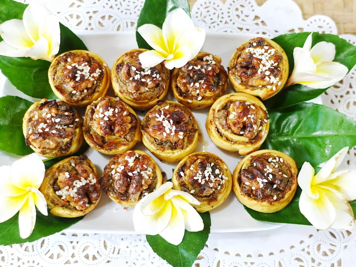 Süße Nusskringel mit Misithra-Käse und Orangensirup - Rezept - Bild Nr. 8129