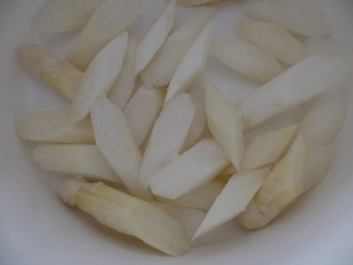 Rezept: Spargel-Flammkuchen Bild Nr. 8139 Spargel-Flammkuchen - Rezept - Bild Nr. 8139