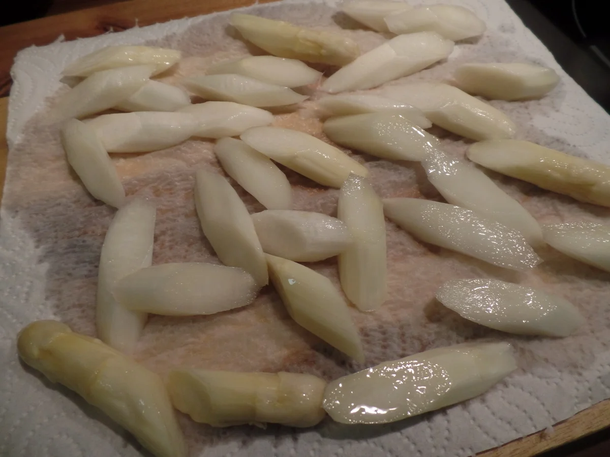 Rezept: Spargel-Flammkuchen Bild Nr. 8140 Spargel-Flammkuchen - Rezept - Bild Nr. 8140