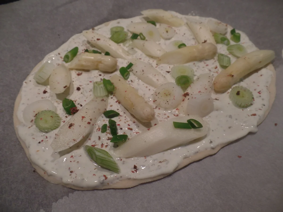 Rezept: Spargel-Flammkuchen Bild Nr. 8146 Spargel-Flammkuchen - Rezept - Bild Nr. 8146