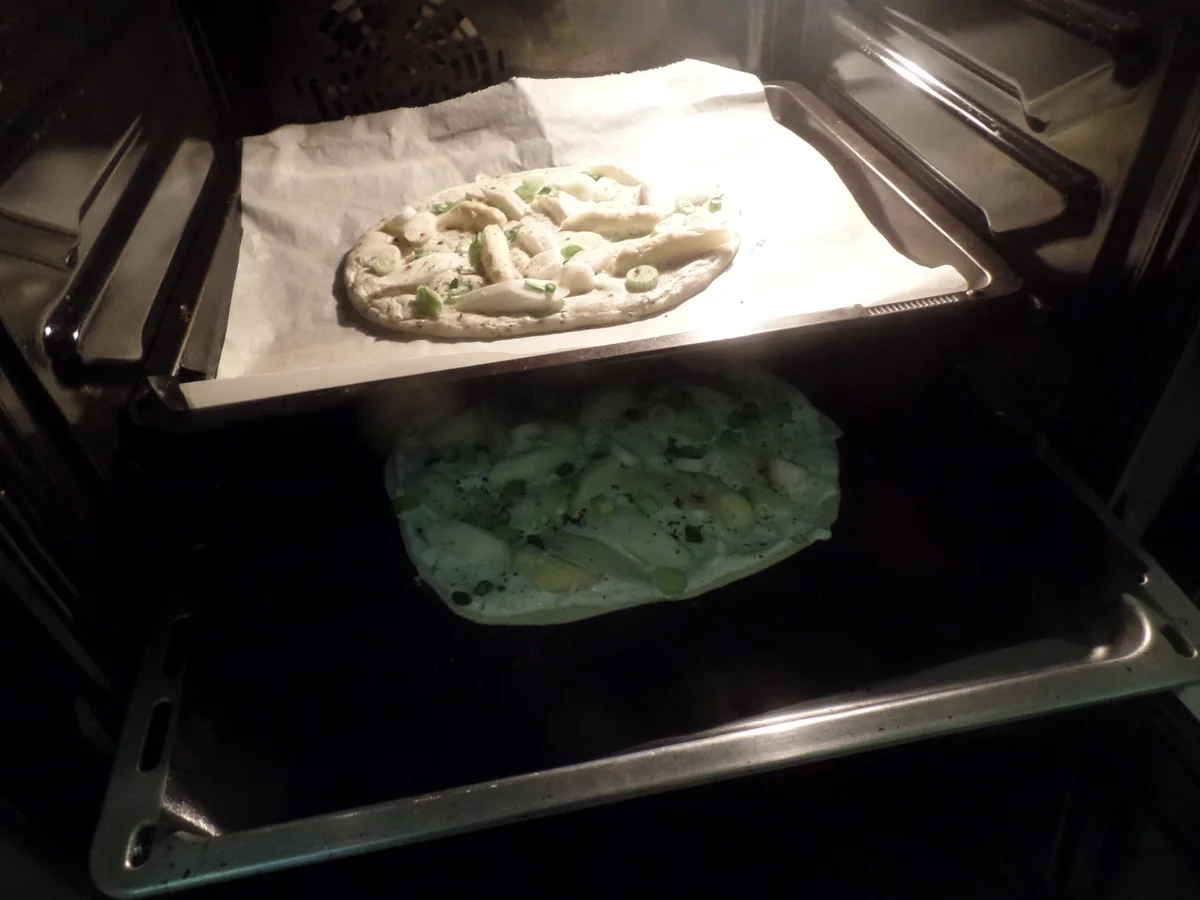 Rezept: Spargel-Flammkuchen Bild Nr. 8149 Spargel-Flammkuchen - Rezept - Bild Nr. 8149