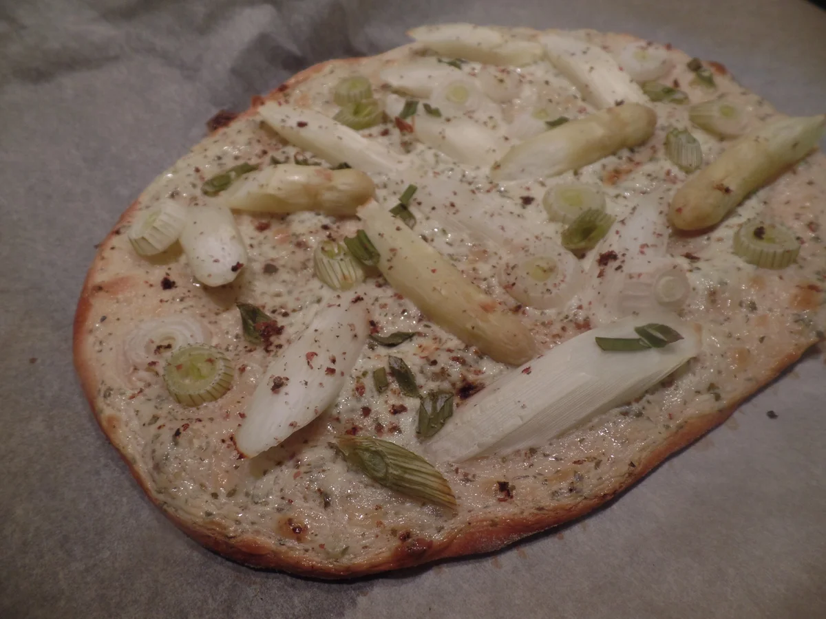 Rezept: Spargel-Flammkuchen Bild Nr. 8150 Spargel-Flammkuchen - Rezept - Bild Nr. 8150