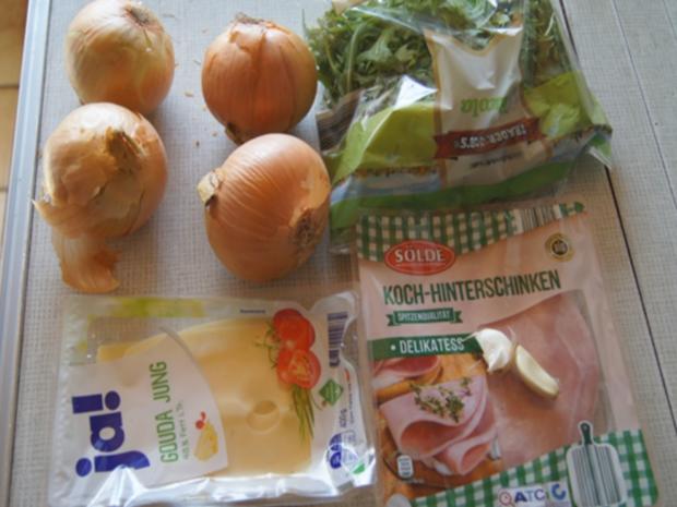 Gemüsezwiebeln mit pikanter Füllung - Rezept - kochbar.de