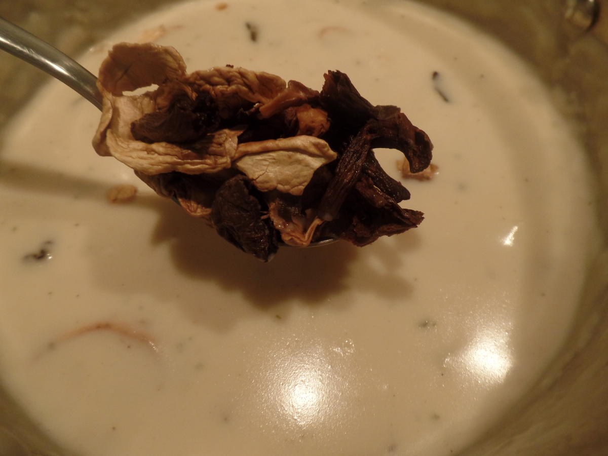 Kokos-Spargelcremesuppe mit Mischpilzen und Ingwer-Hähnchen - Rezept - Bild Nr. 8149