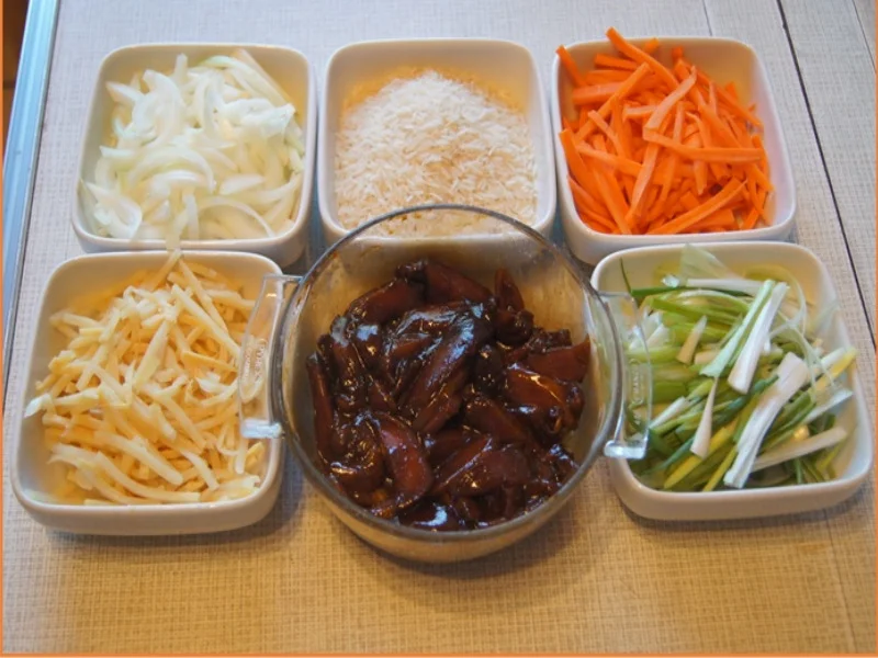 Hähnchenbrustfilet mit Gemüsestreifen und gelber Basmatireis - Rezept - Bild Nr. 8143