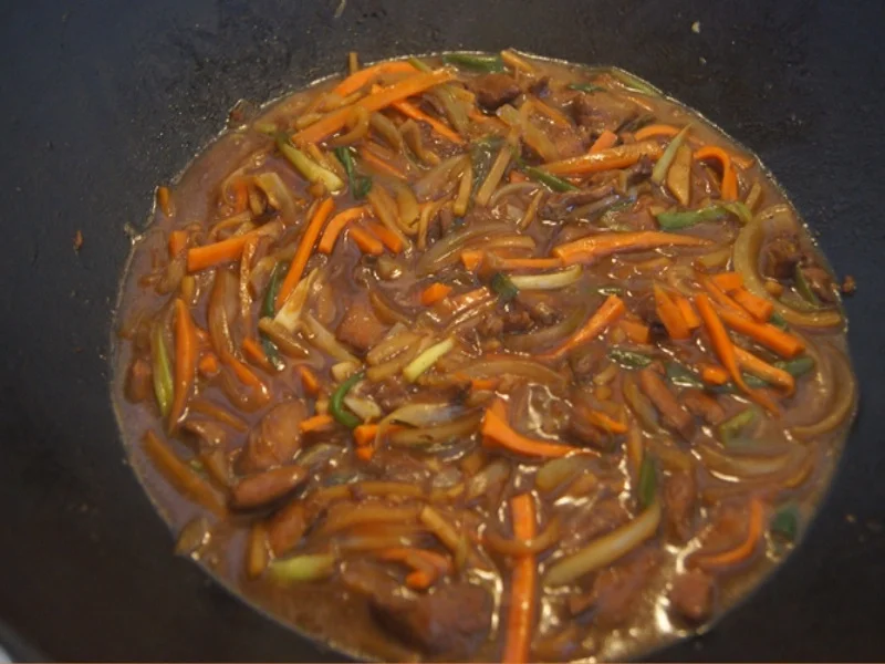 Hähnchenbrustfilet mit Gemüsestreifen und gelber Basmatireis - Rezept - Bild Nr. 8149