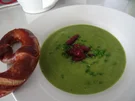 Rezept: Grüne "Blitz"-Erbsensuppe mit Mini-Cabanossi Bild Nr. 8142 Grüne "Blitz"-Erbsensuppe mit Mini-Cabanossi - Rezept - Bild Nr. 8142
