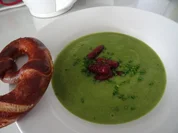 Grüne "Blitz"-Erbsensuppe mit Mini-Cabanossi - Rezept - Bild Nr. 8142