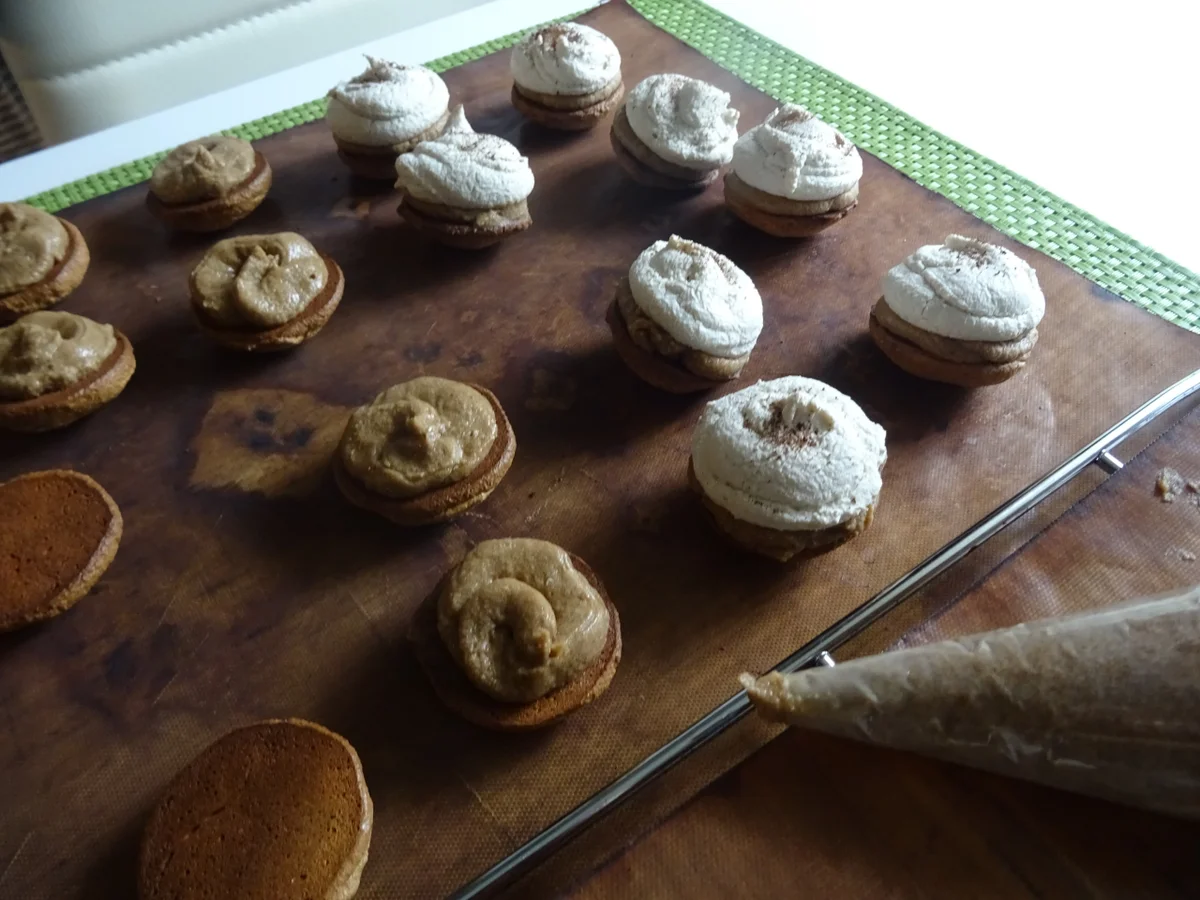 Rezept: Cappuccino-Kugeln gefüllt Bild Nr. 3 Cappuccino-Kugeln gefüllt - Rezept - Bild Nr. 3