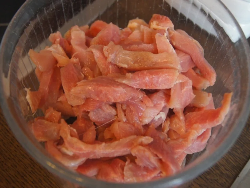 Schweinefilet mit Austernsauce und Gemüse im Wok und gelber Basmatireis - Rezept - Bild Nr. 8142