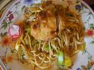 Frittierte Putenschnitzel auf chinesischen Bratnudeln - Rezept - Bild Nr. 8142