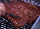 Butterweich gegrillte Spareribs mit Coleslaw mit Sour Cream Dip und Kräuter-Wedges - Rezept - Bild Nr. 2