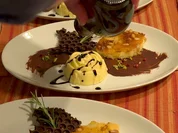 Rosmarineisblume erblüht an Torta di Mele - Rezept - Bild Nr. 2