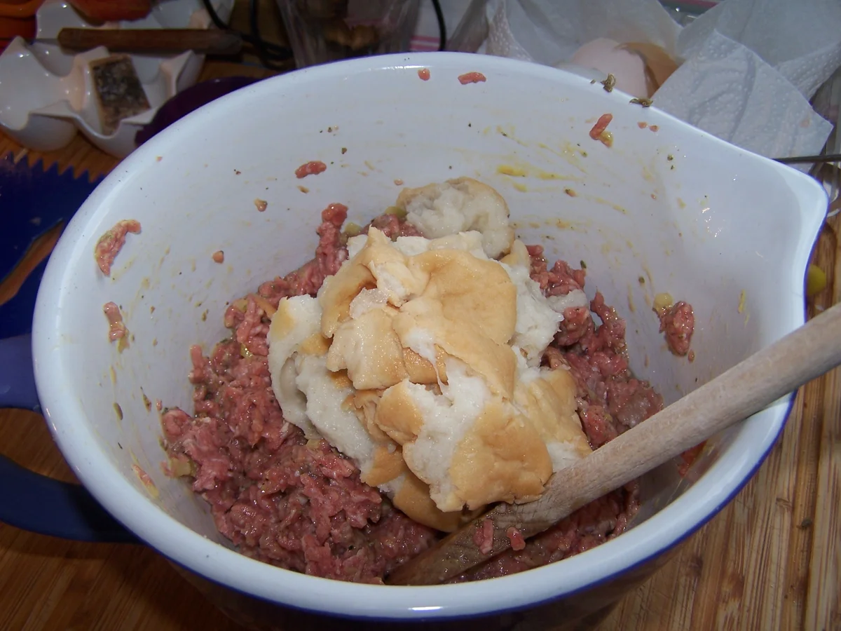 Rezept: Hackfleischpflanzerl mit Drilling Kartöffelchen Bild Nr. 8157 Hackfleischpflanzerl mit Drilling Kartöffelchen - Rezept - Bild Nr. 8157