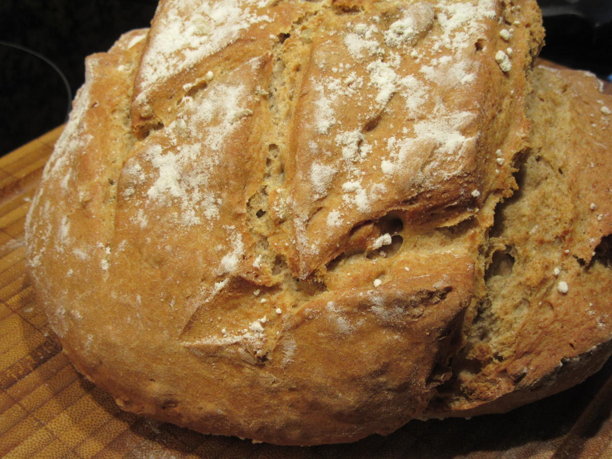 Brot: Dinkelbrot mit Sonnenblumenkernen - schnell &amp; einfach - von lunapiena
