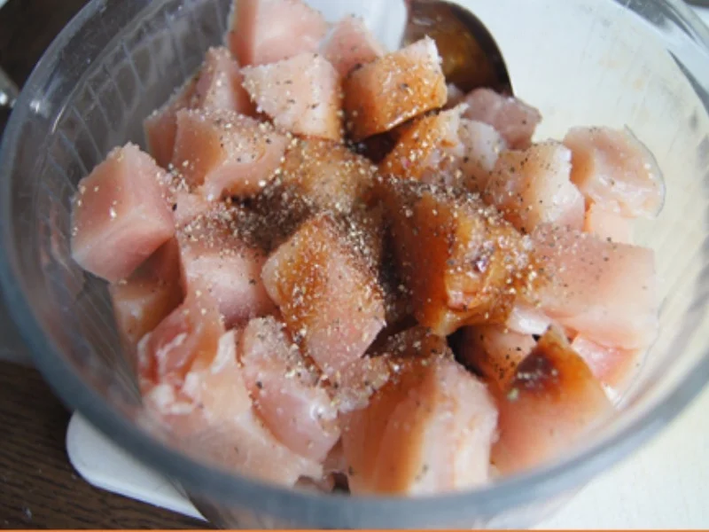 Rezept: Ausgebackene Hähnchenbrustfiletwürfel und Mie-Nudeln mit Ei und Gemüse Bild Nr. 8153 Ausgebackene Hähnchenbrustfiletwürfel und Mie-Nudeln mit Ei und Gemüse - Rezept - Bild Nr. 8153