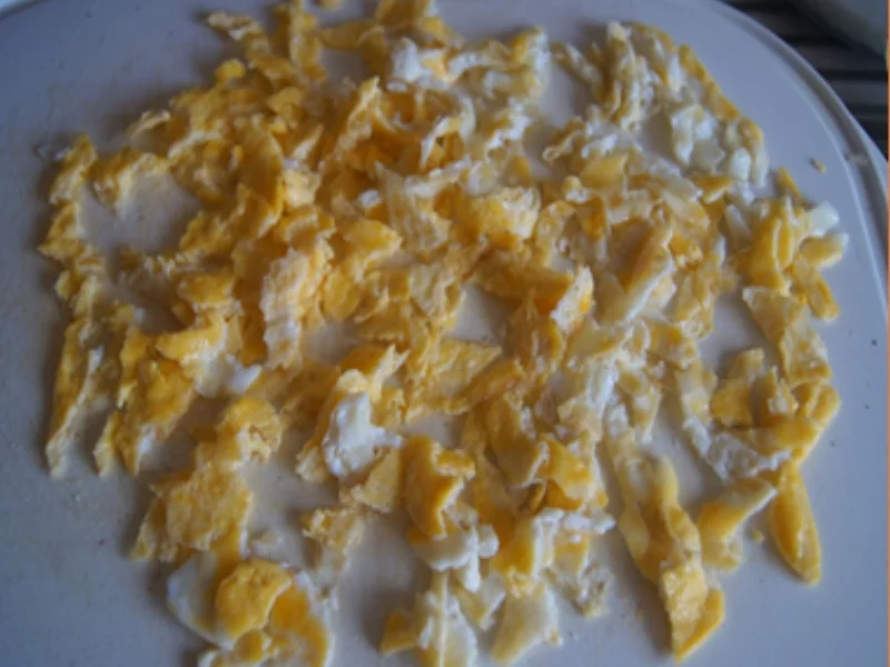 Rezept: Ausgebackene Hähnchenbrustfiletwürfel und Mie-Nudeln mit Ei und Gemüse Bild Nr. 8166 Ausgebackene Hähnchenbrustfiletwürfel und Mie-Nudeln mit Ei und Gemüse - Rezept - Bild Nr. 8166