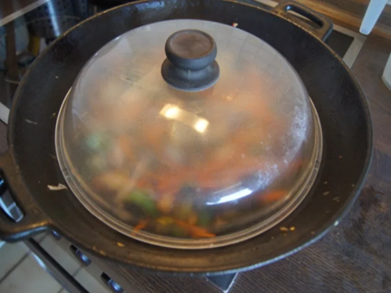 Rezept: Ausgebackene Hähnchenbrustfiletwürfel und Mie-Nudeln mit Ei und Gemüse Bild Nr. 8177 Ausgebackene Hähnchenbrustfiletwürfel und Mie-Nudeln mit Ei und Gemüse - Rezept - Bild Nr. 8177