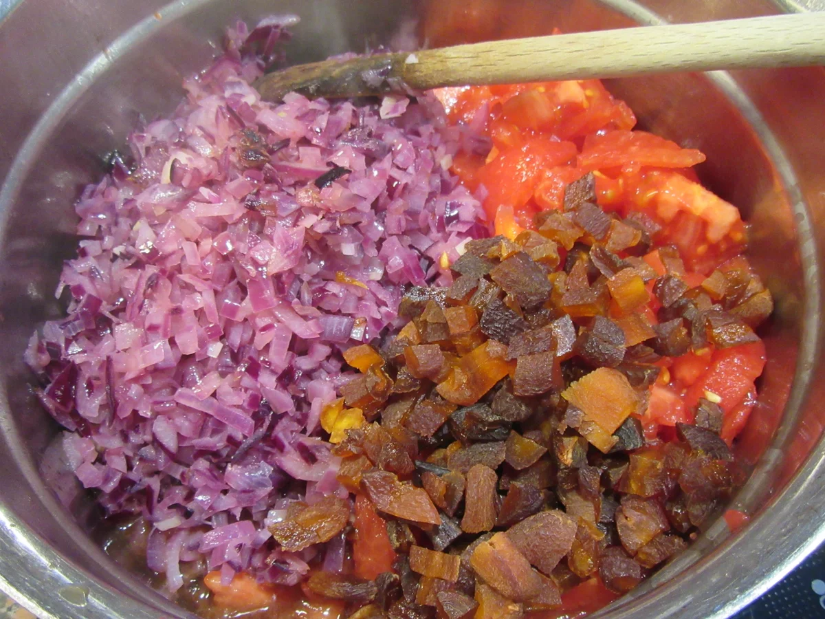 Rezept: Vorrat: Fruchtiges Tomatenchutney Bild Nr. 8167 Vorrat: Fruchtiges Tomatenchutney - Rezept - Bild Nr. 8167