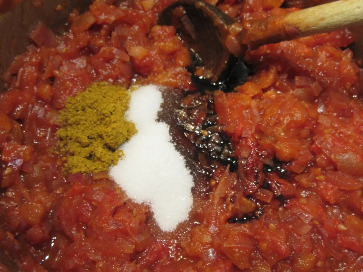 Rezept: Vorrat: Fruchtiges Tomatenchutney Bild Nr. 8169 Vorrat: Fruchtiges Tomatenchutney - Rezept - Bild Nr. 8169