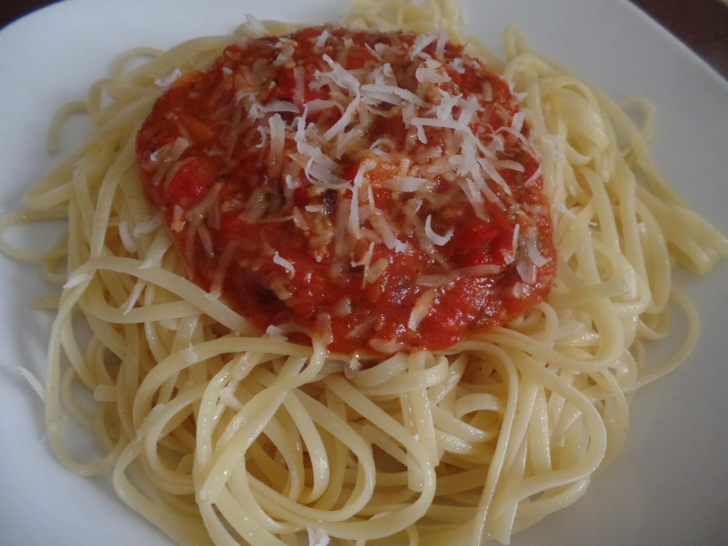 Tomaten-Paprika-Sugo - Rezept mit Bild - kochbar.de