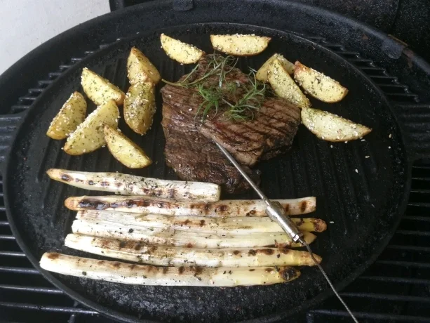 Rezept: Die "Was nicht bei 3 auf dem Baum ist wird gegrillt Platte" Bild Nr. 8169 Die "Was nicht bei 3 auf dem Baum ist wird gegrillt Platte" - Rezept - Bild Nr. 8169
