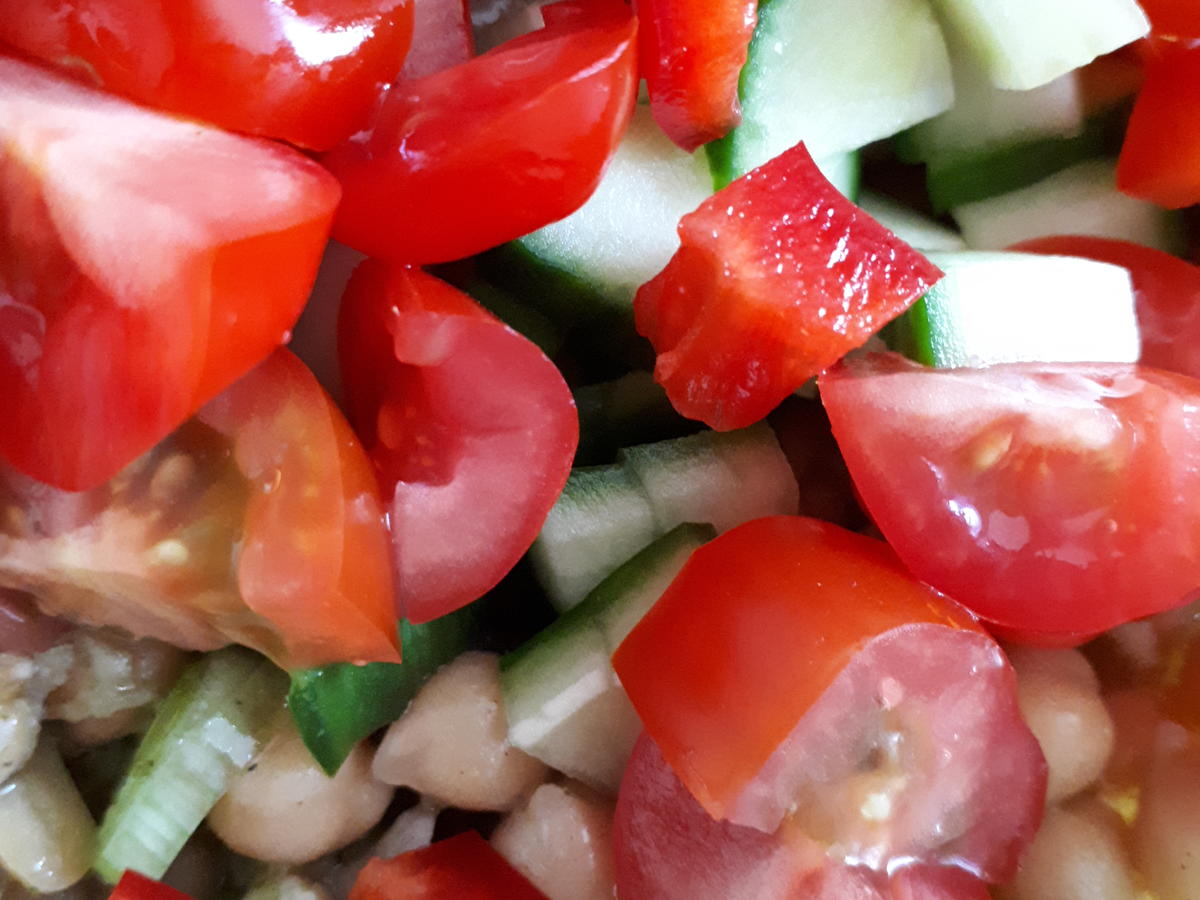 Kichererbsen-Salat - Rezept mit Bild - kochbar.de