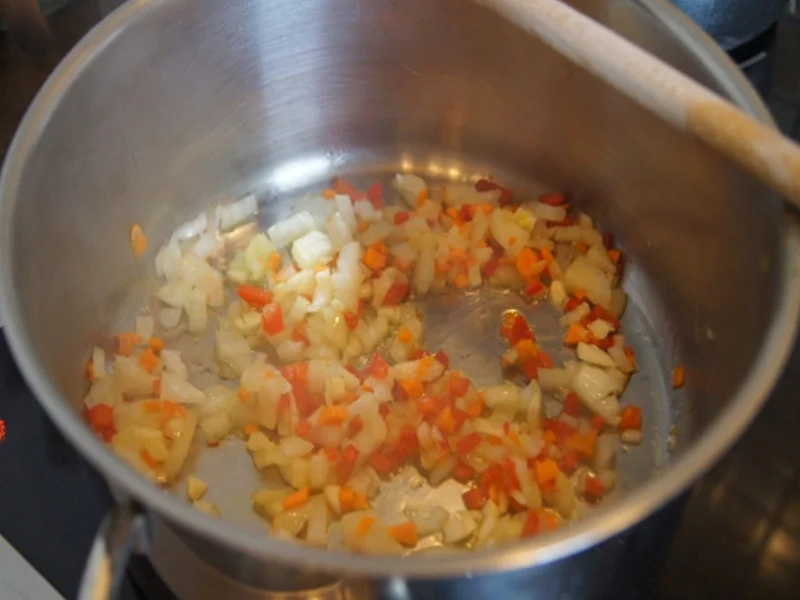 Wildlachsfilet mit Würzspinat und gelben Drillingen - Rezept - Bild Nr. 8173