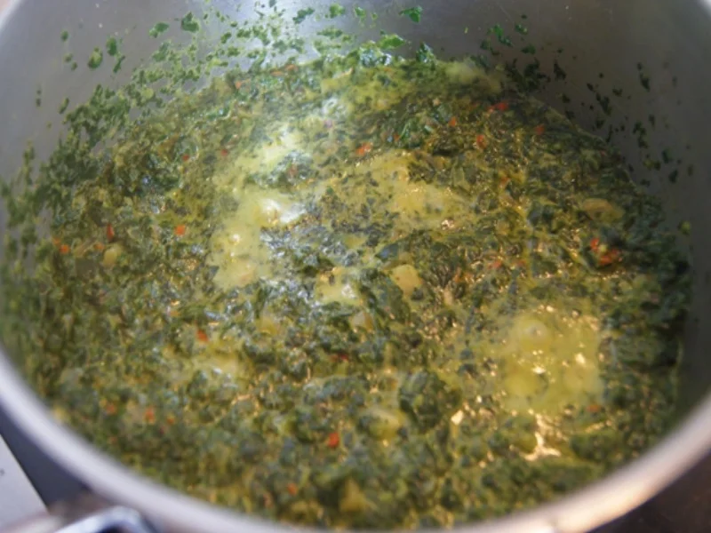 Wildlachsfilet mit Würzspinat und gelben Drillingen - Rezept - Bild Nr. 8174