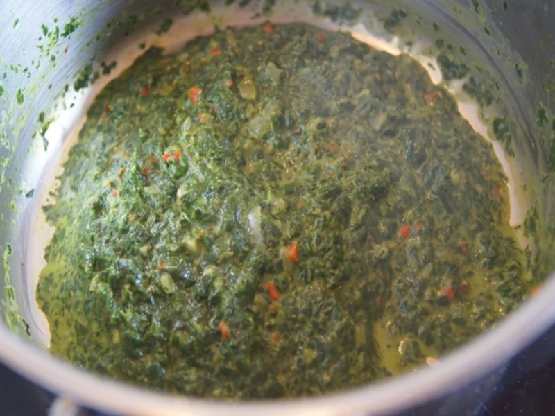 Wildlachsfilet mit Würzspinat und gelben Drillingen - Rezept - Bild Nr. 8175